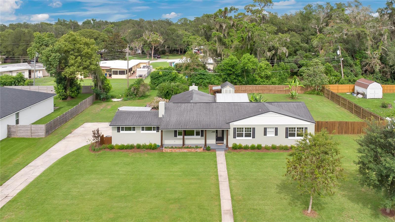 Image 3 of 52 For 2009 Lily Court