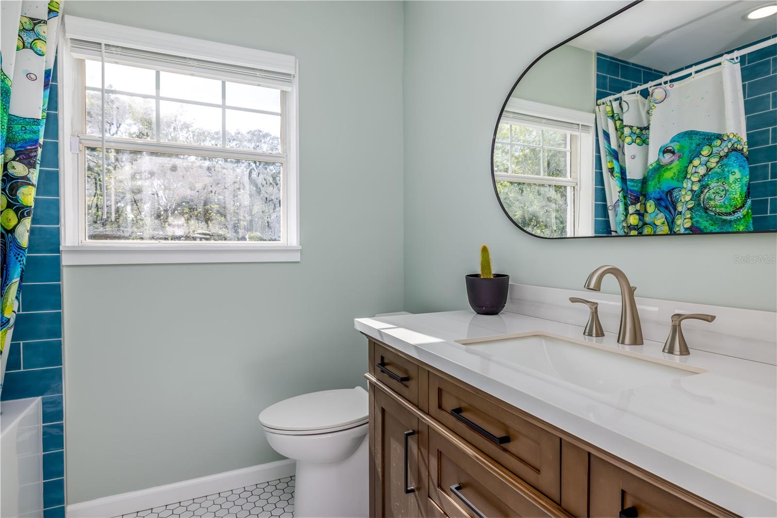 Image 34 of 52 For 2009 Lily Court