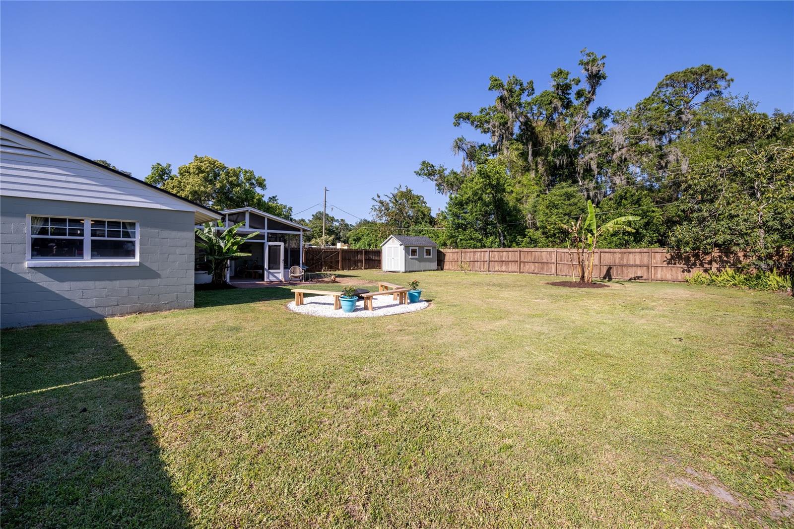 Image 50 of 52 For 2009 Lily Court