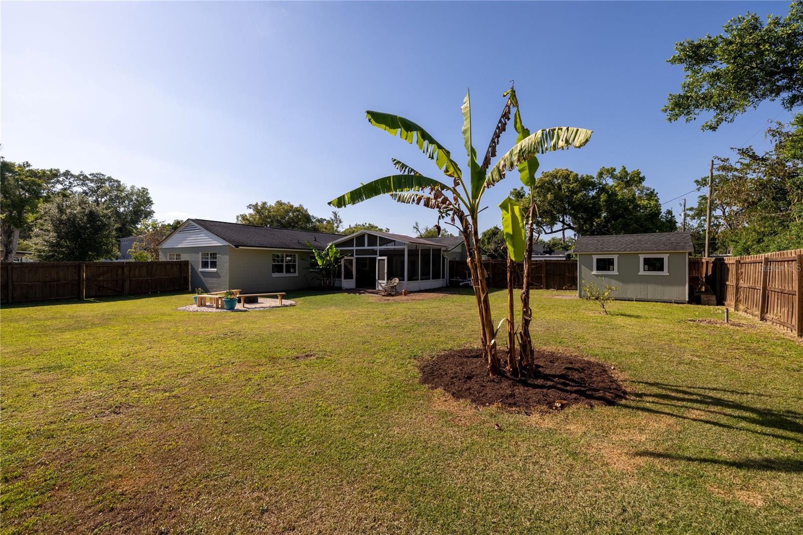 Image 51 of 52 For 2009 Lily Court