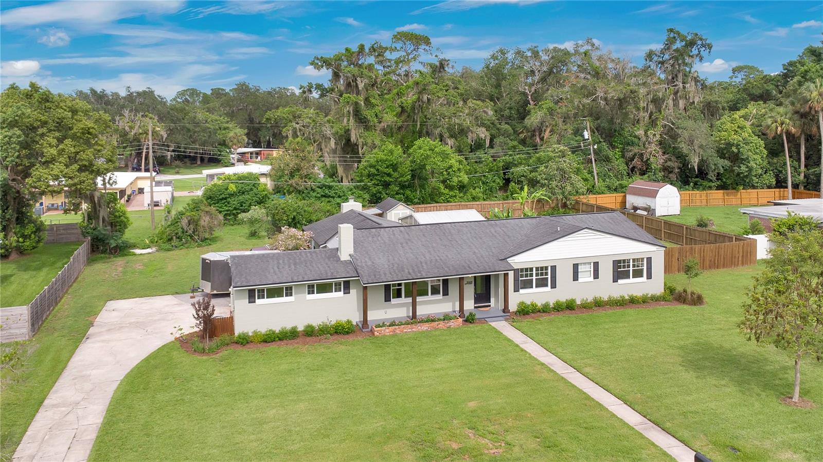 Image 6 of 52 For 2009 Lily Court