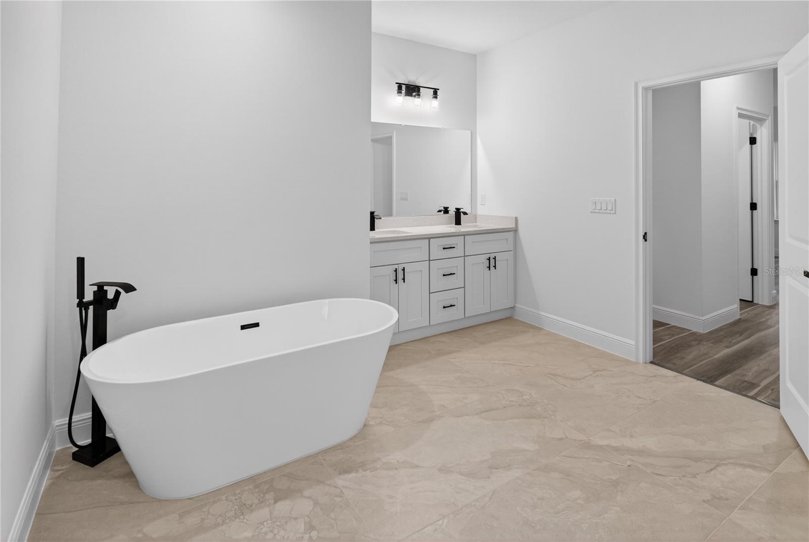 Image 17 of 32 For 9066 Akola Way