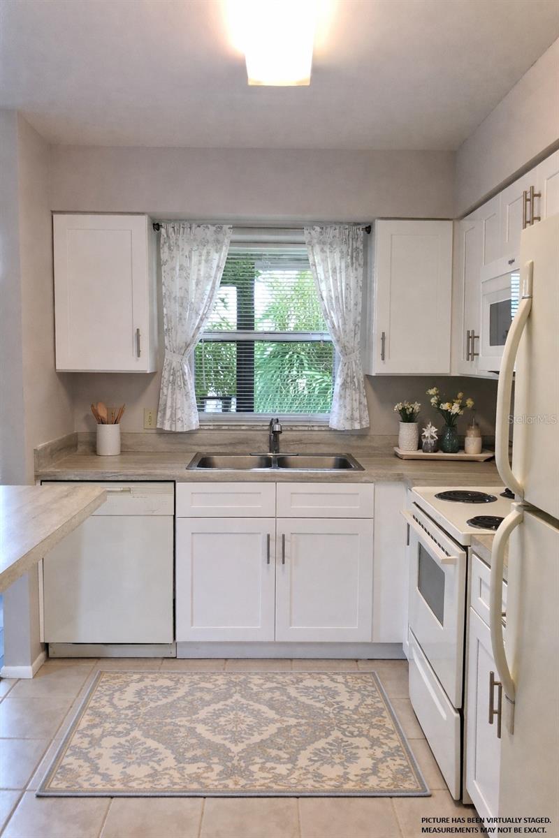 Image 13 of 37 For 5408 Michigan Street 5408-8