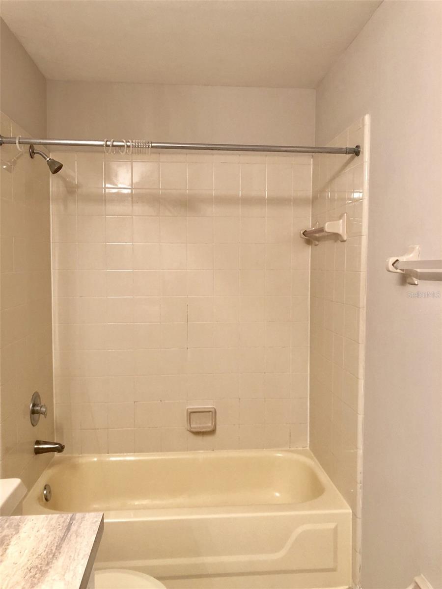 Image 19 of 37 For 5408 Michigan Street 5408-8