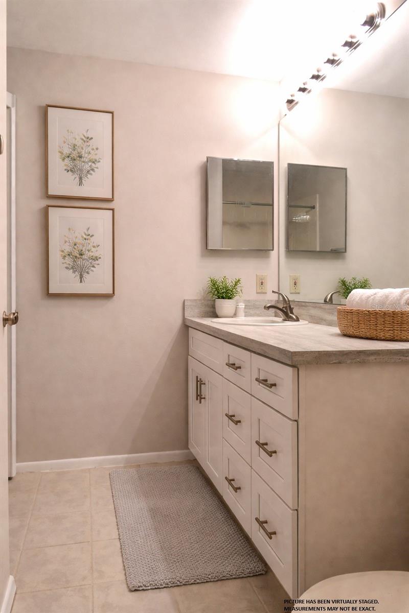 Image 20 of 37 For 5408 Michigan Street 5408-8