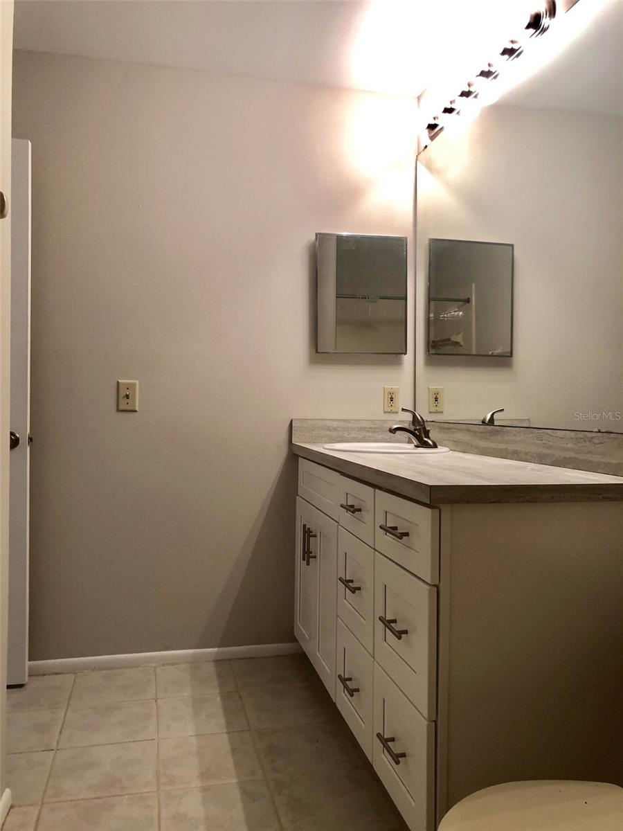 Image 21 of 37 For 5408 Michigan Street 5408-8