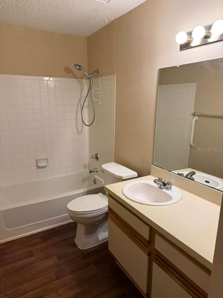 Image 13 of 21 For 199 Afton Square 103