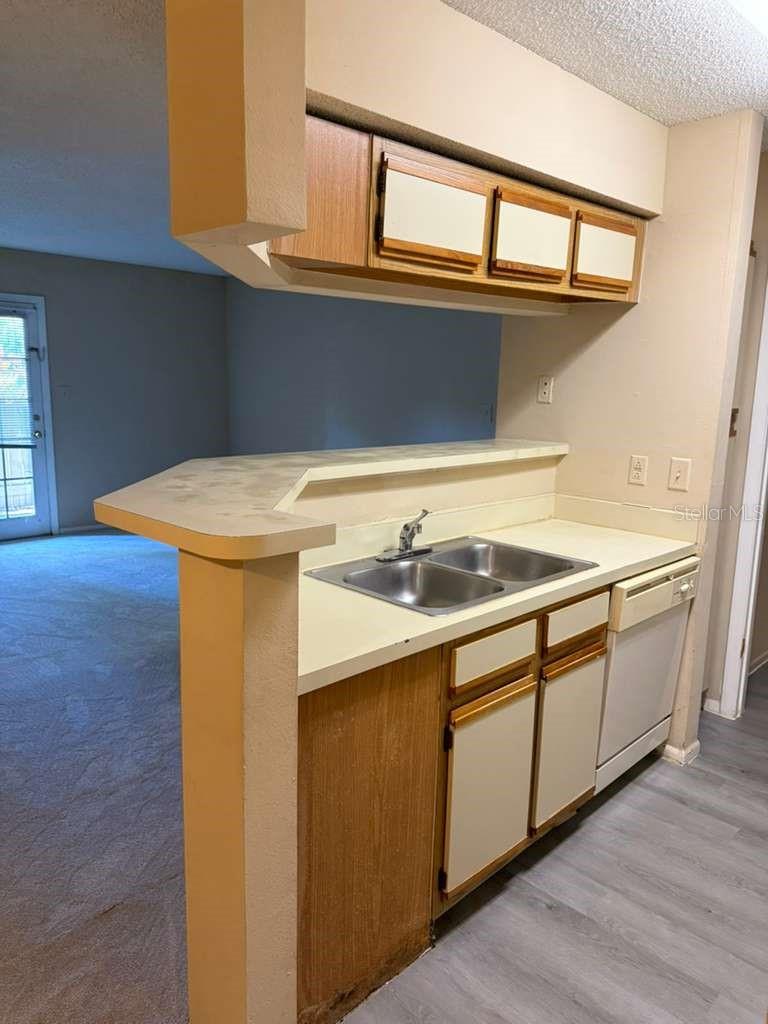 Image 8 of 21 For 199 Afton Square 103