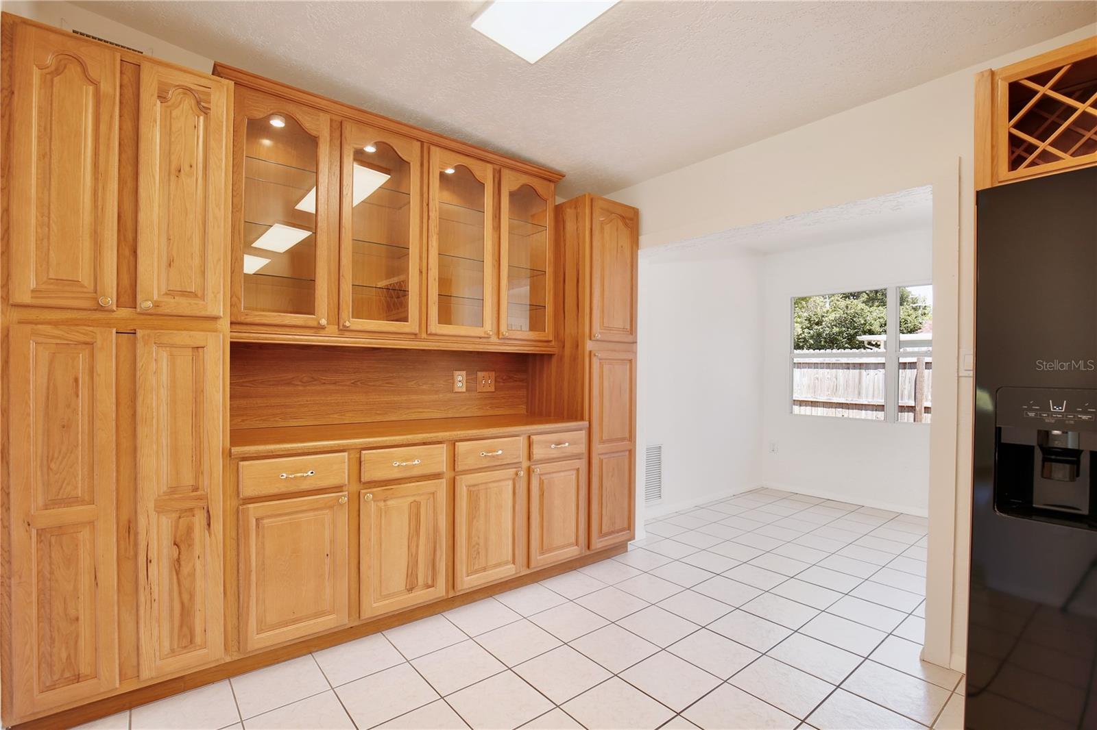 Image 11 of 37 For 2601 Sheffield Avenue