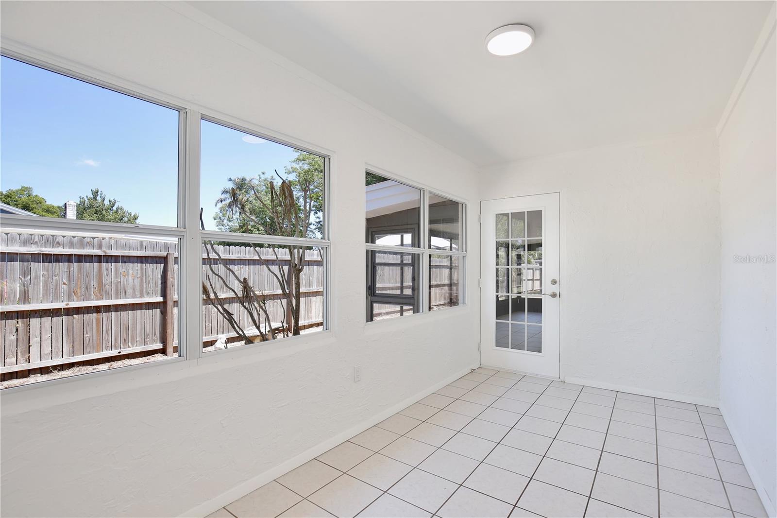 Image 15 of 37 For 2601 Sheffield Avenue