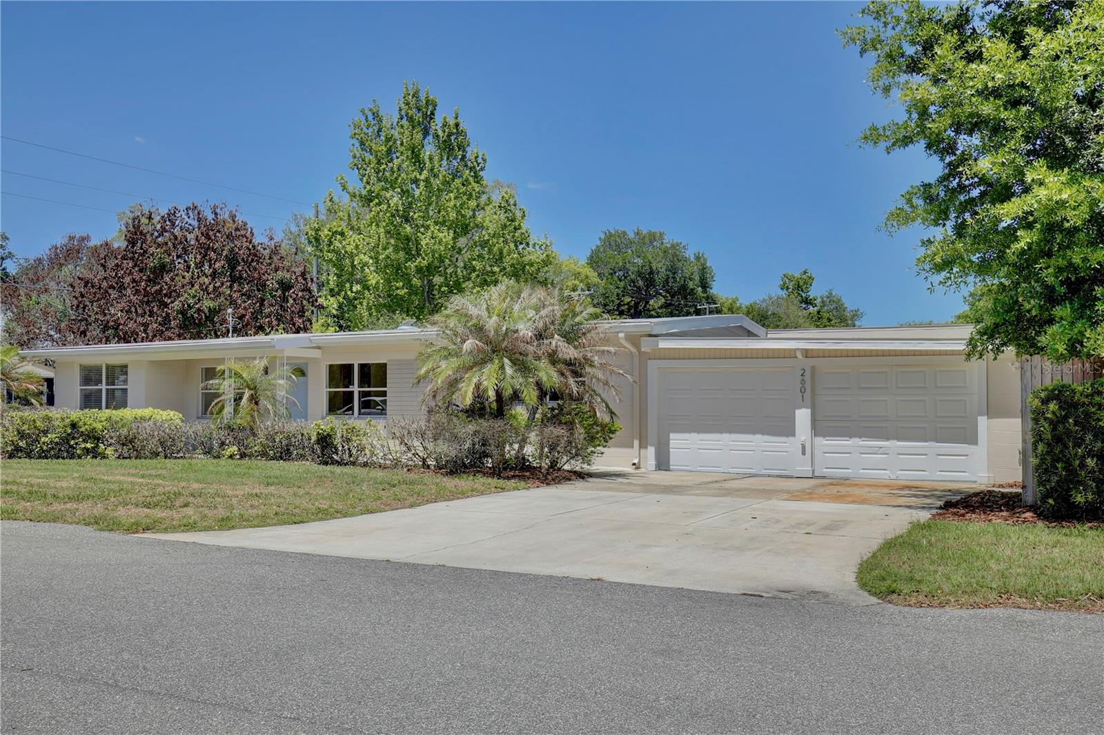 Image 2 of 37 For 2601 Sheffield Avenue