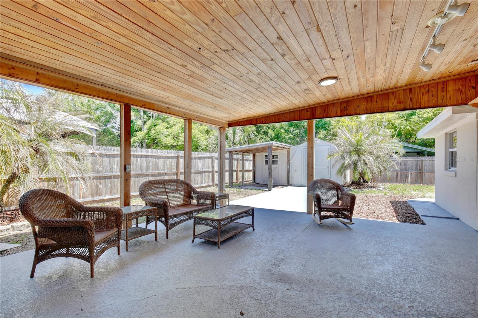 Image 32 of 37 For 2601 Sheffield Avenue