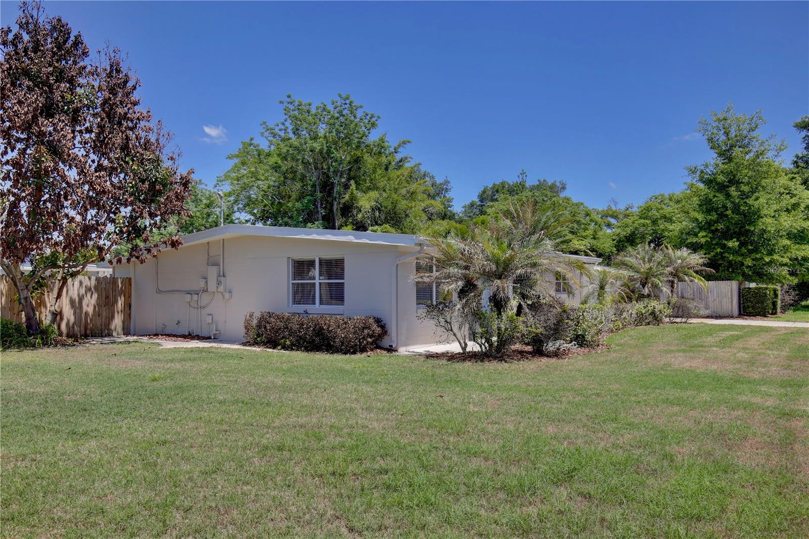 Image 4 of 37 For 2601 Sheffield Avenue