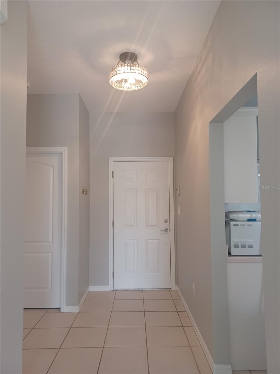 Image 21 of 46 For 2250 Candlewood Lane E