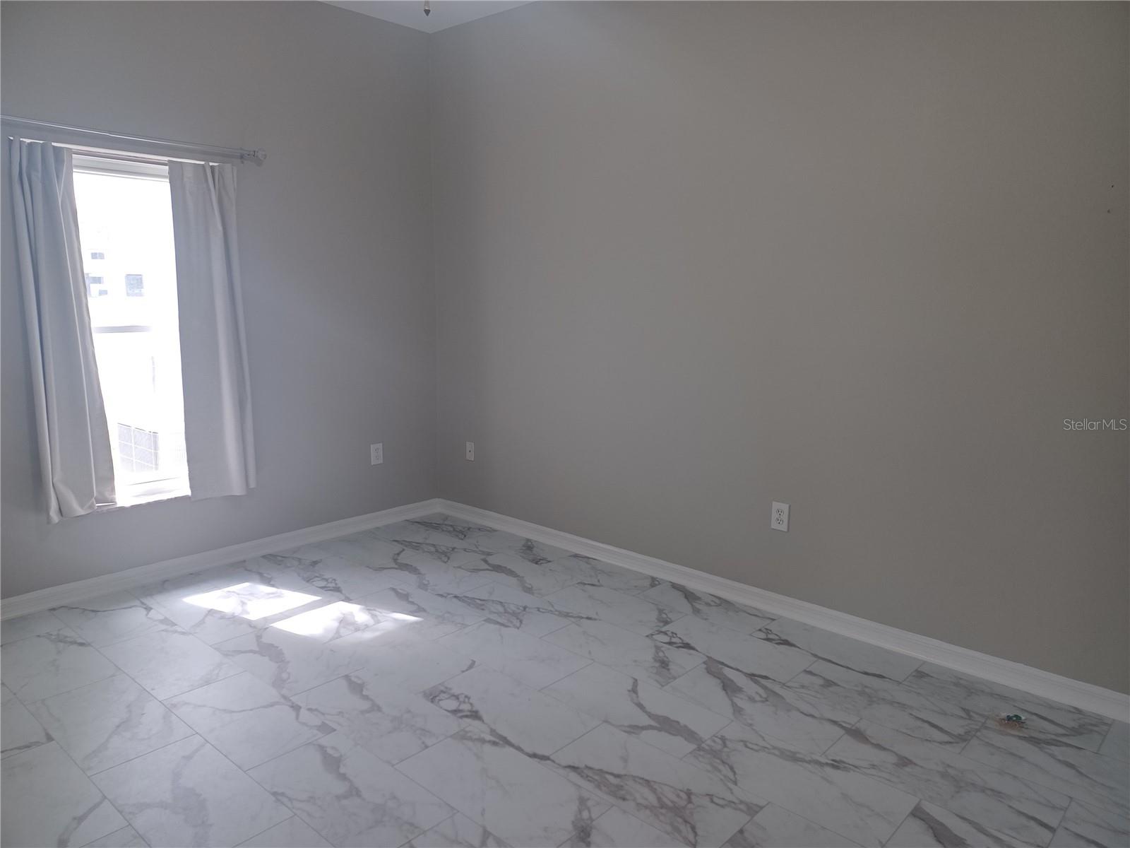 Image 24 of 46 For 2250 Candlewood Lane E