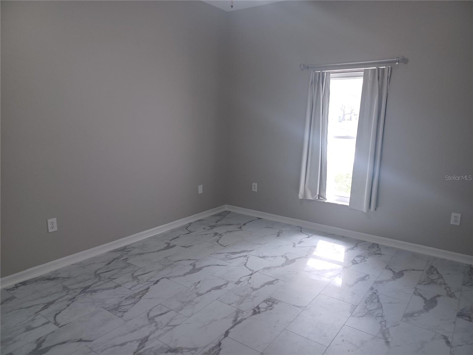 Image 25 of 46 For 2250 Candlewood Lane E