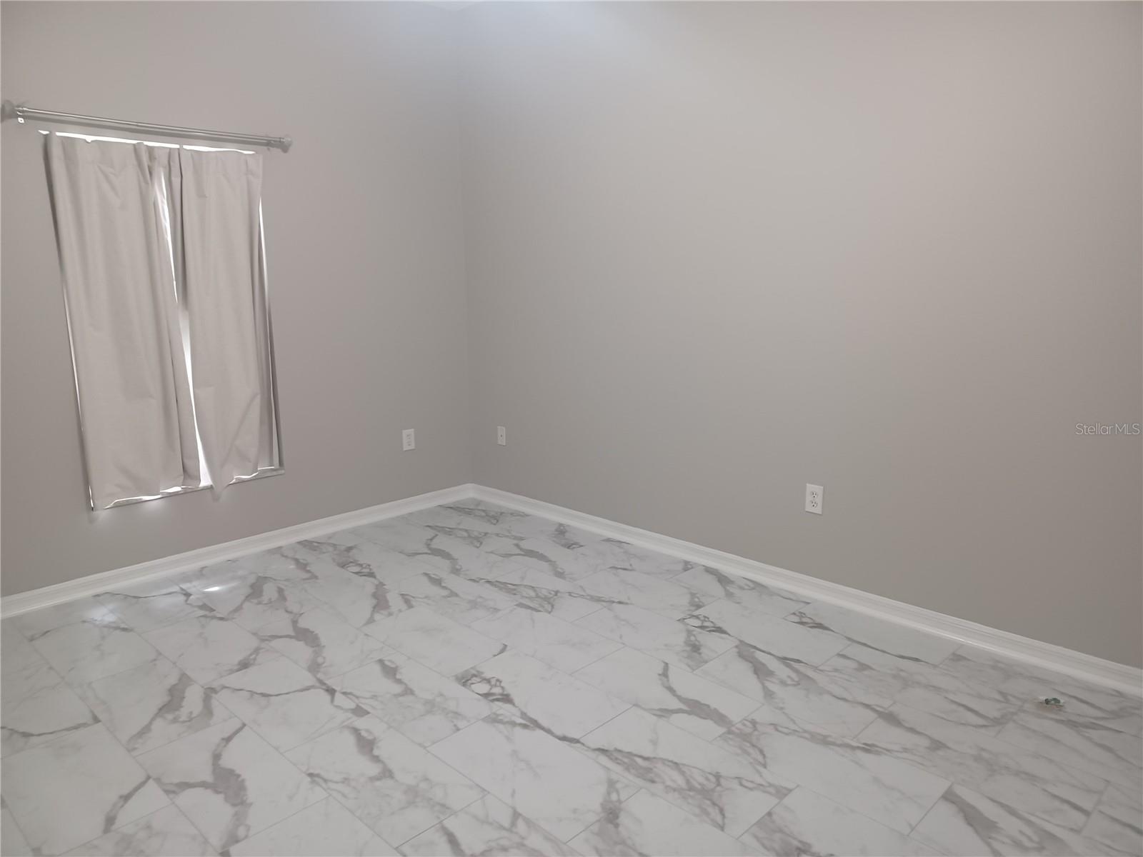 Image 33 of 46 For 2250 Candlewood Lane E