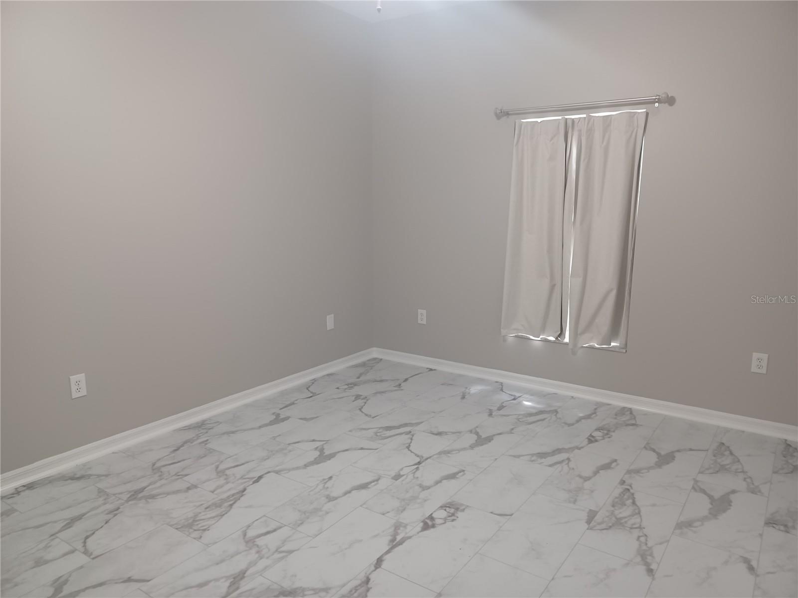 Image 34 of 46 For 2250 Candlewood Lane E