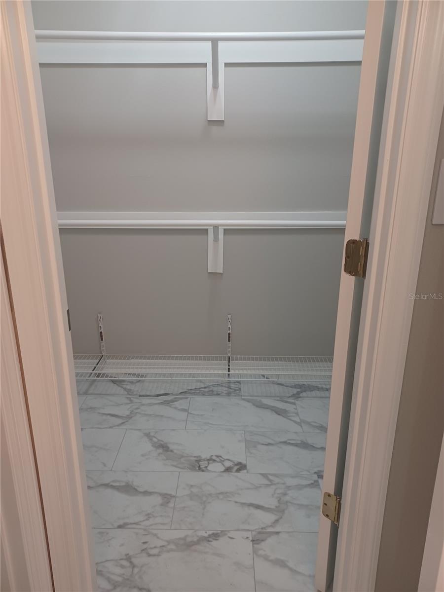 Image 35 of 46 For 2250 Candlewood Lane E