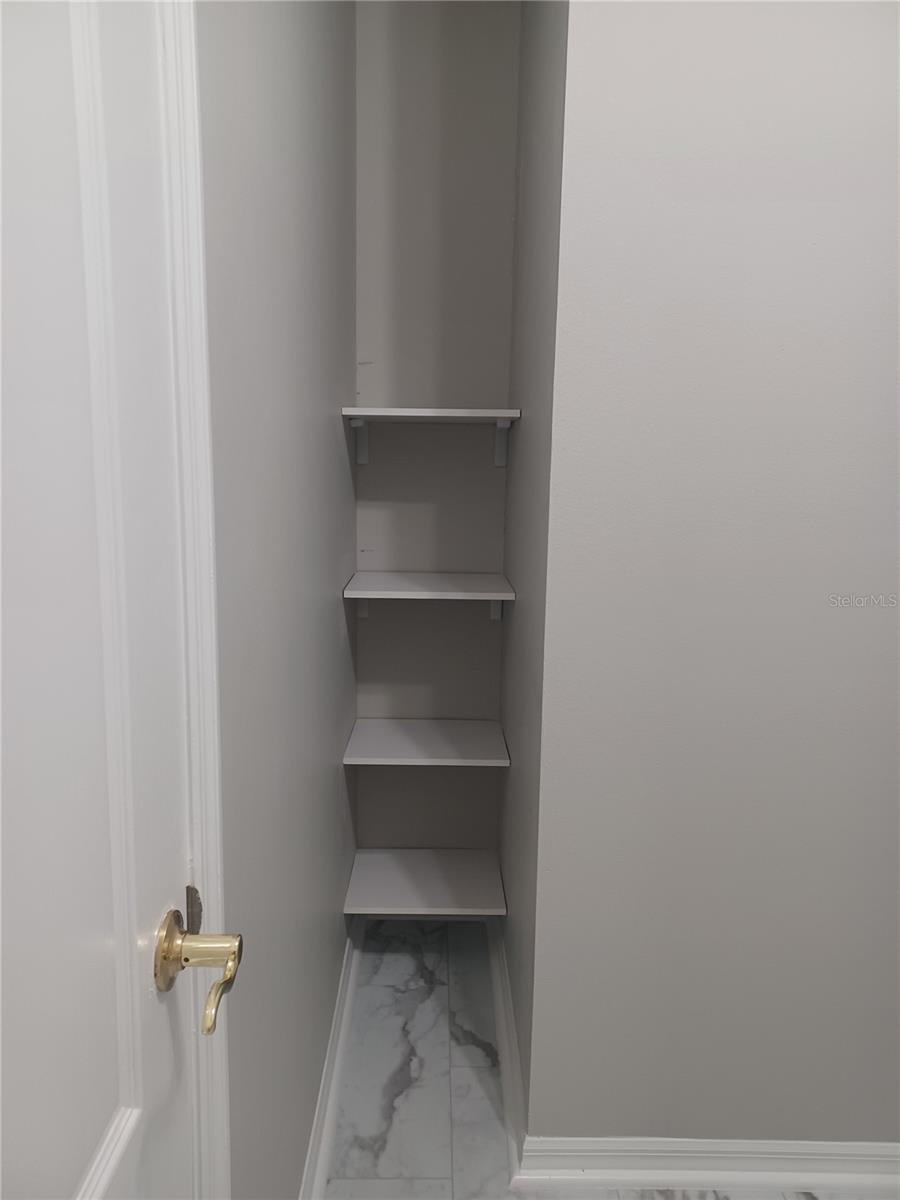 Image 36 of 46 For 2250 Candlewood Lane E