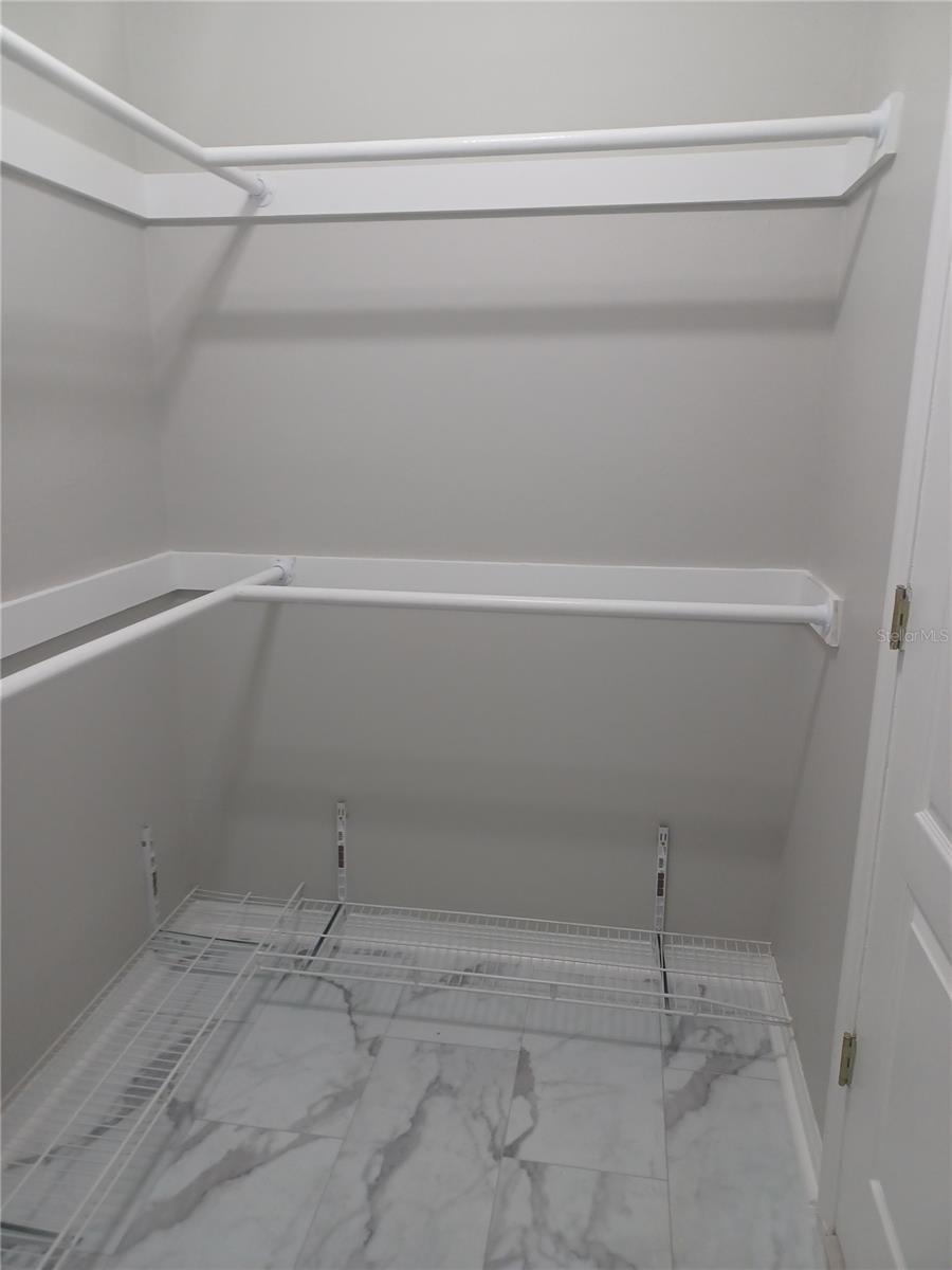 Image 37 of 46 For 2250 Candlewood Lane E