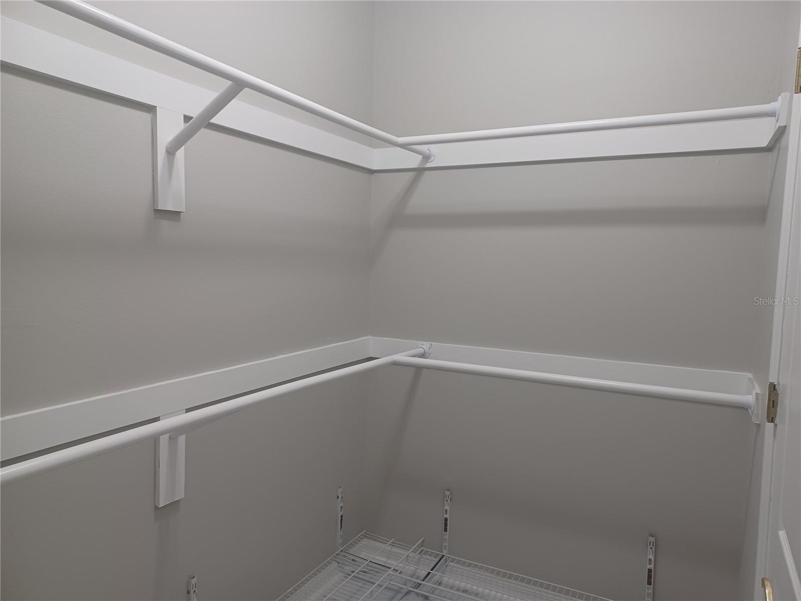 Image 38 of 46 For 2250 Candlewood Lane E