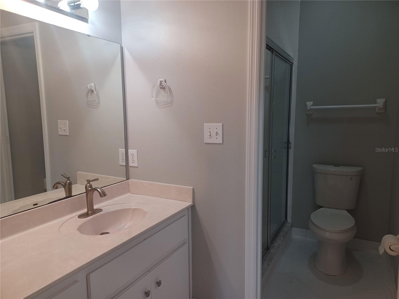 Image 39 of 46 For 2250 Candlewood Lane E