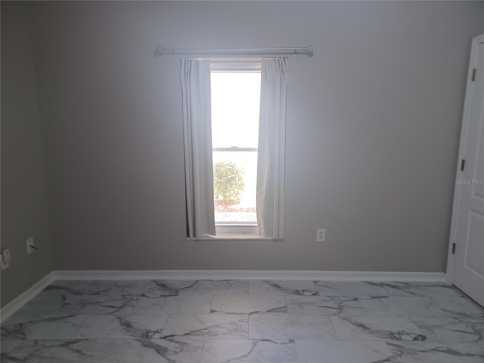 Image 5 of 46 For 2250 Candlewood Lane E