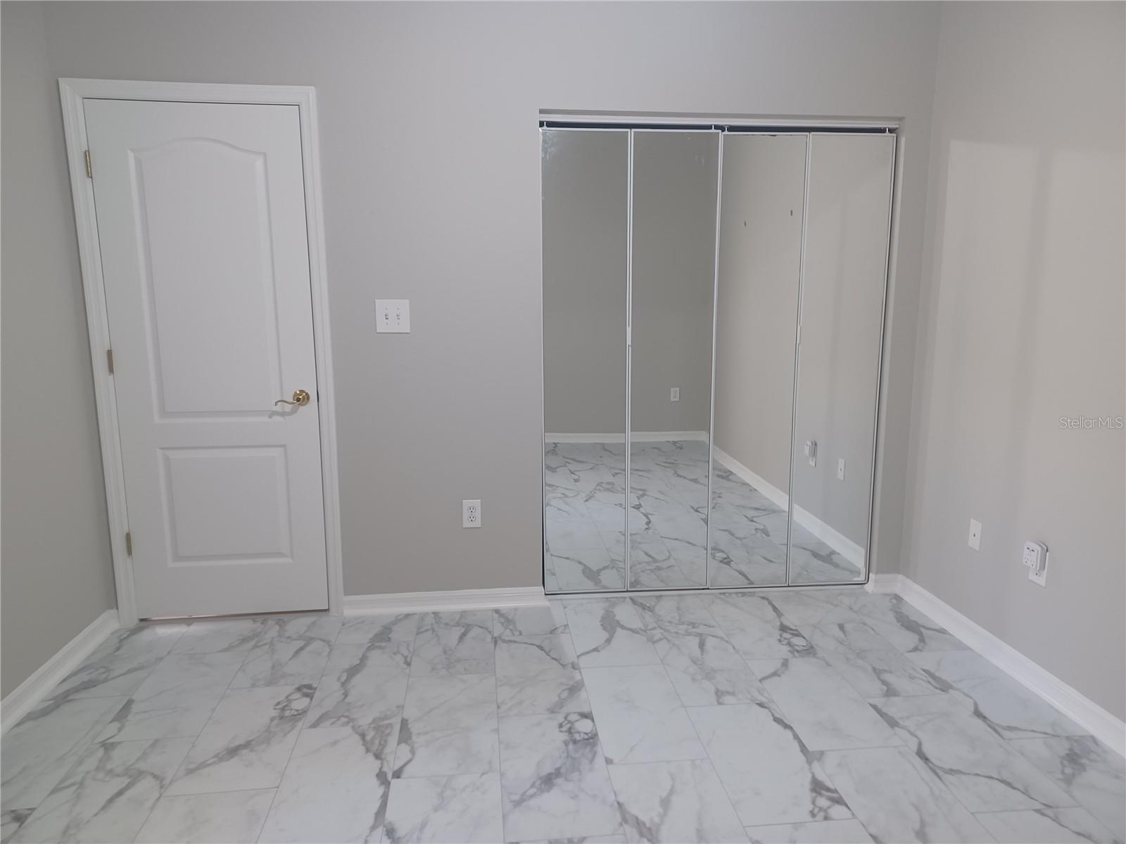 Image 6 of 46 For 2250 Candlewood Lane E