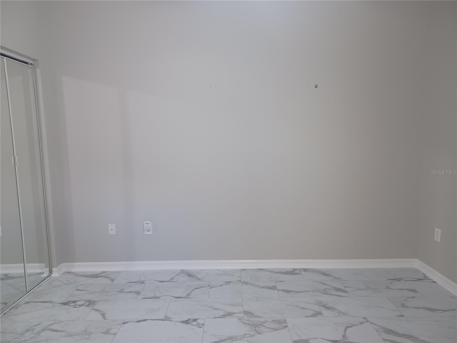 Image 7 of 46 For 2250 Candlewood Lane E