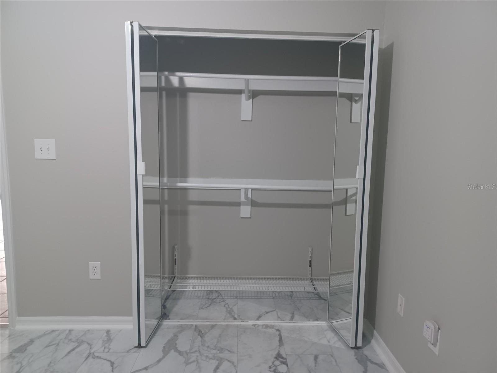 Image 9 of 46 For 2250 Candlewood Lane E