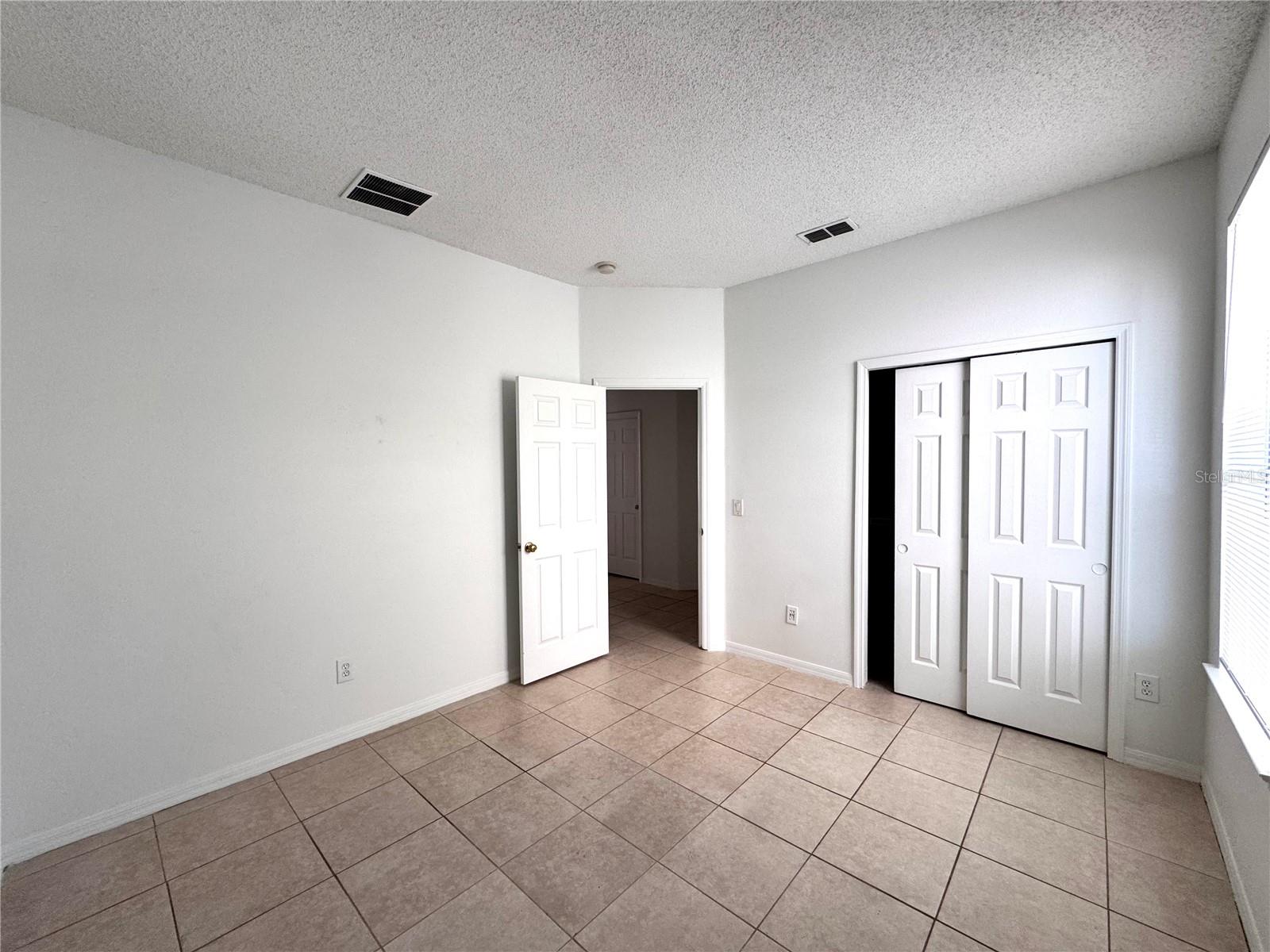 Image 14 of 19 For 14460 Huntcliff Park Way