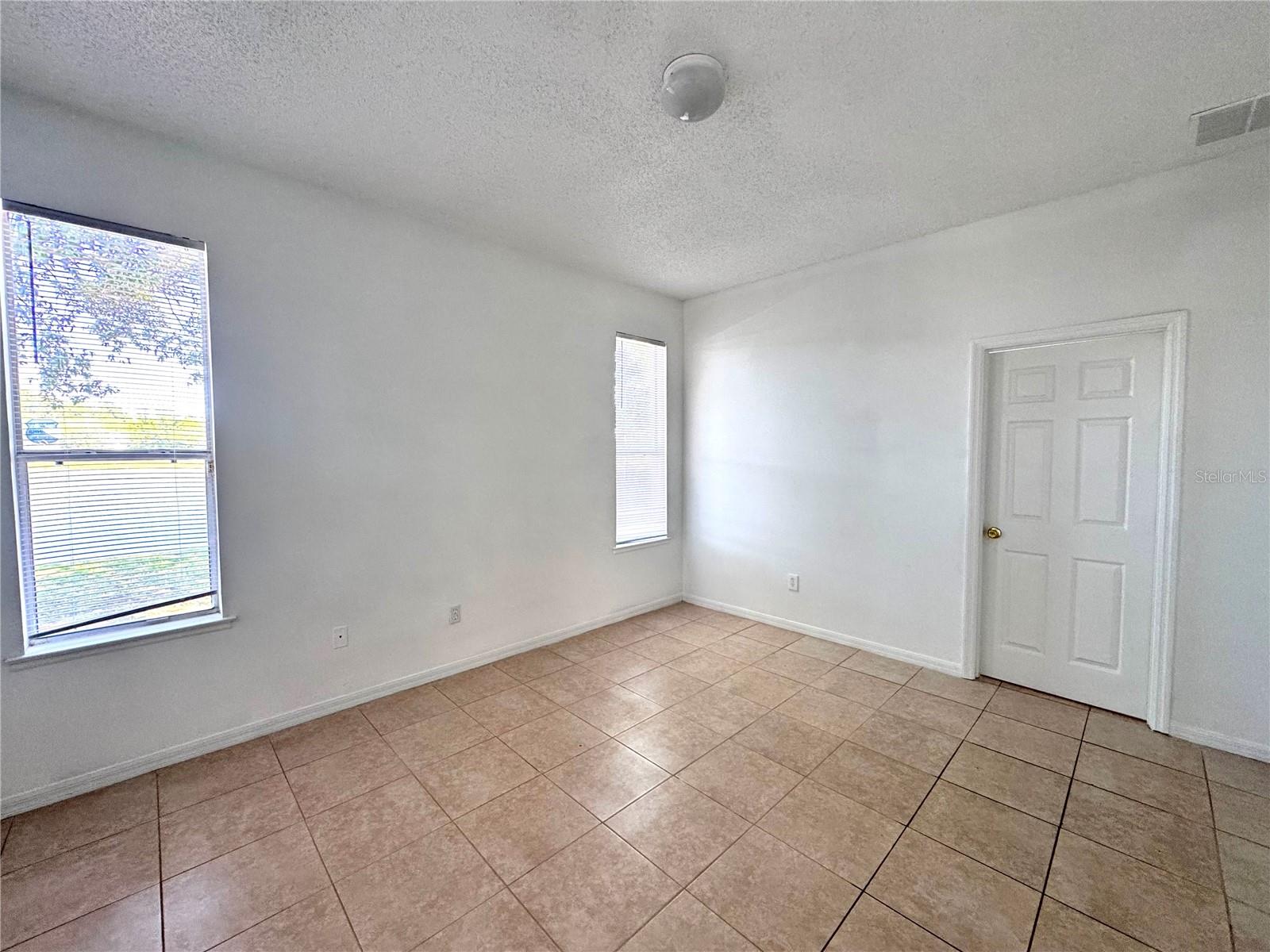 Image 17 of 19 For 14460 Huntcliff Park Way