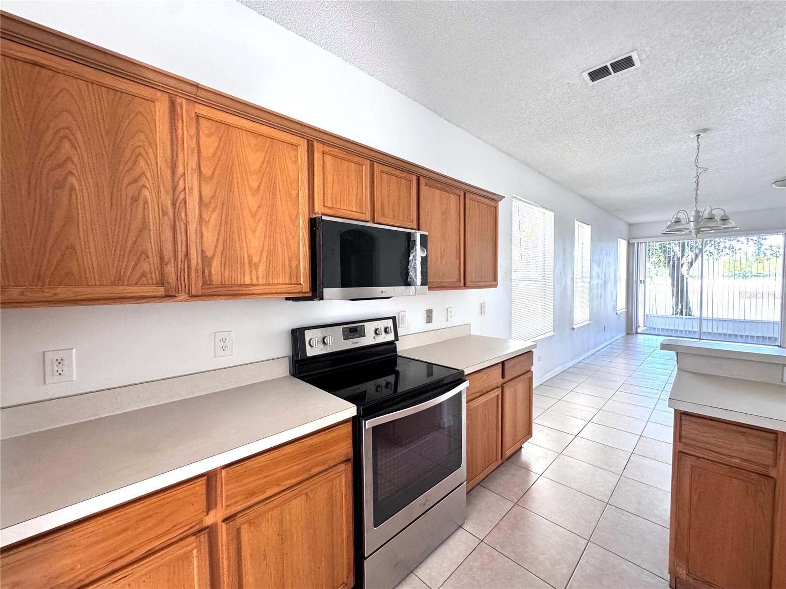 Image 5 of 19 For 14460 Huntcliff Park Way