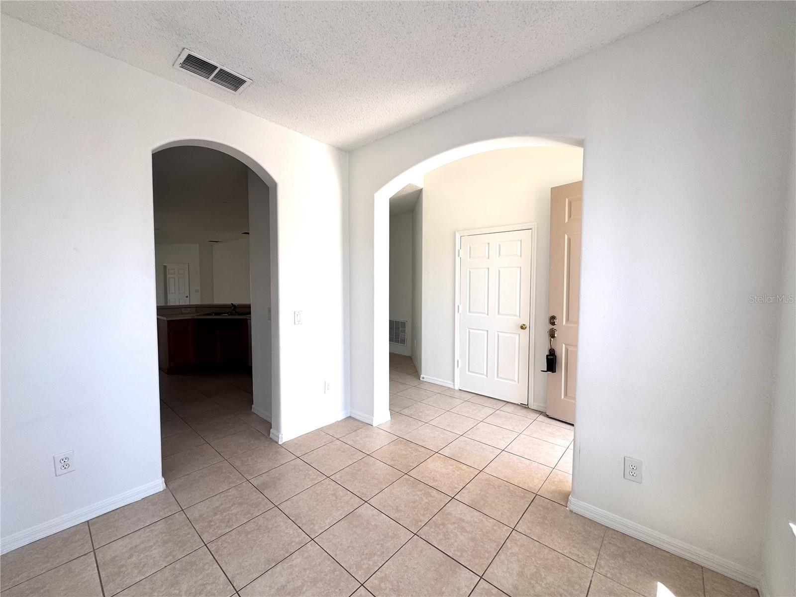 Image 9 of 19 For 14460 Huntcliff Park Way