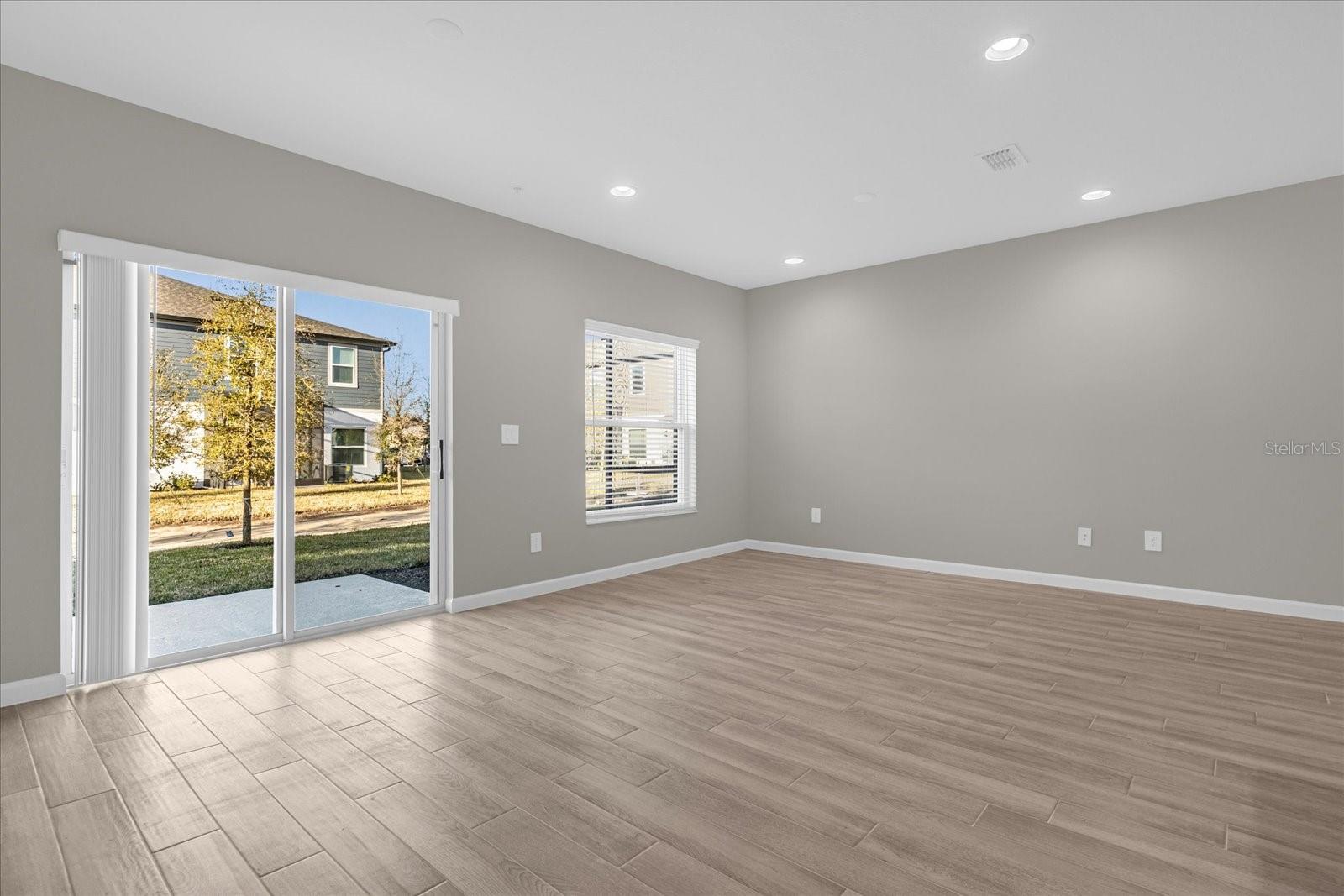 Image 11 of 25 For 164 Cape Honeysuckle Place