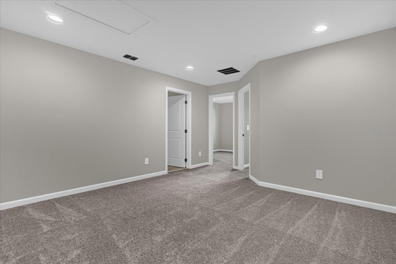 Image 13 of 25 For 164 Cape Honeysuckle Place