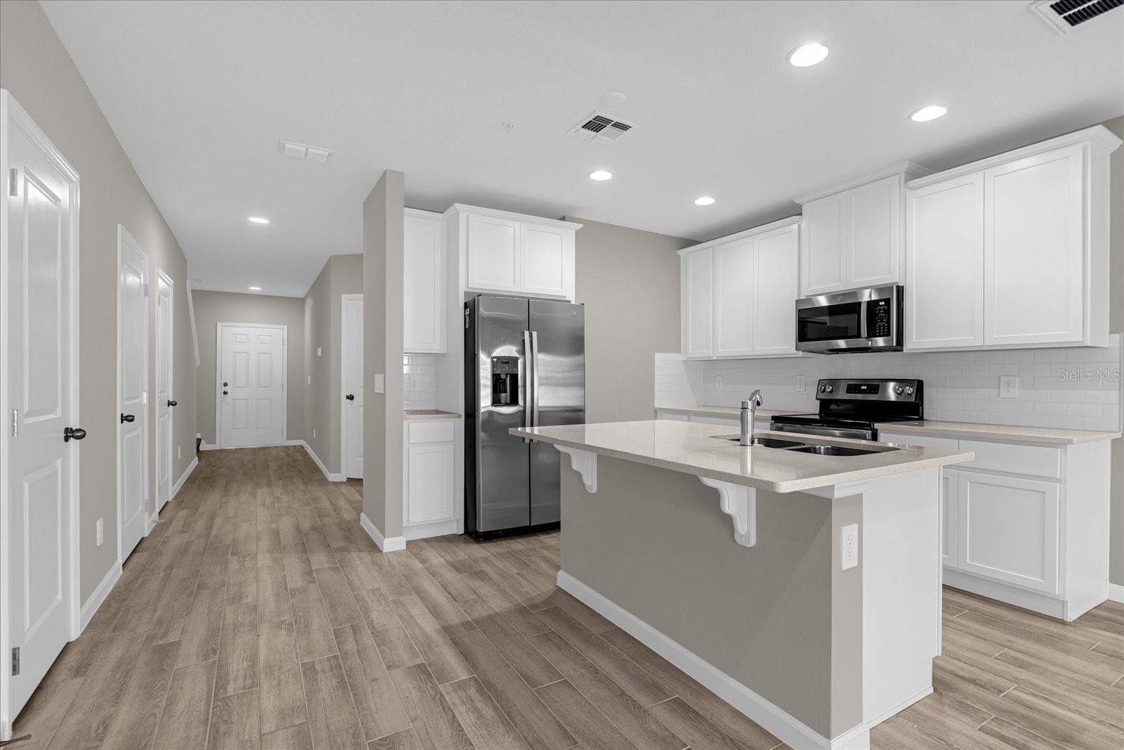 Image 3 of 25 For 164 Cape Honeysuckle Place