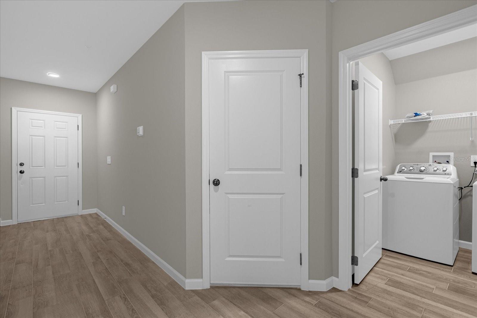 Image 9 of 25 For 164 Cape Honeysuckle Place