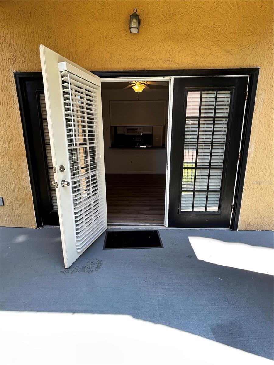 Image 17 of 25 For 860 Orange Avenue 115