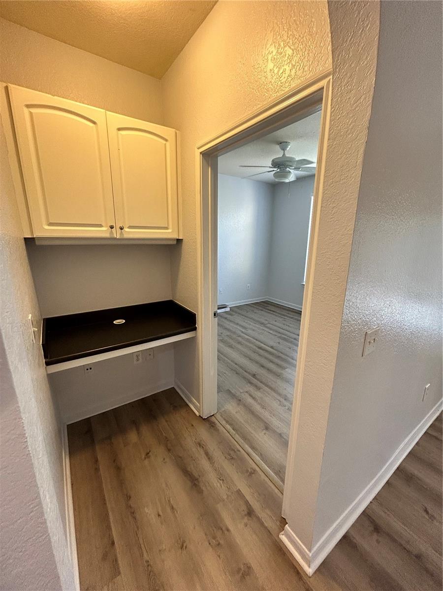 Image 9 of 25 For 860 Orange Avenue 115