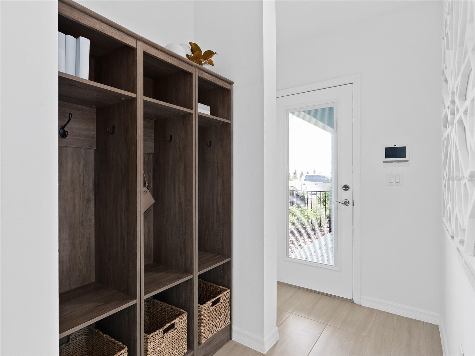 Image 4 of 35 For 10753 Leafy Laurel Street