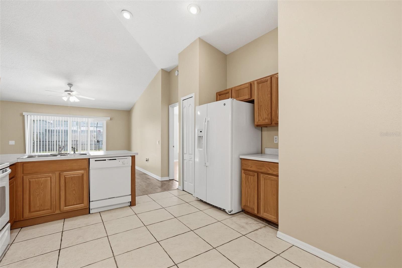 Image 20 of 36 For 3049 Castle Rock Circle