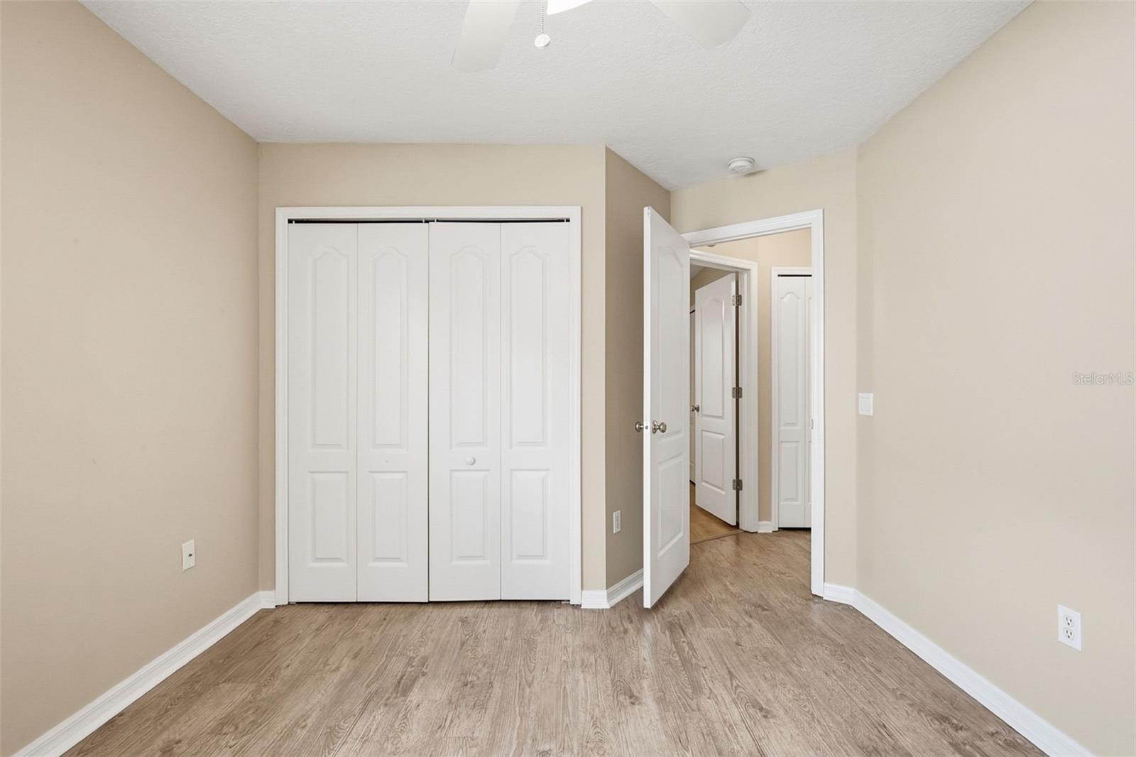 Image 22 of 36 For 3049 Castle Rock Circle