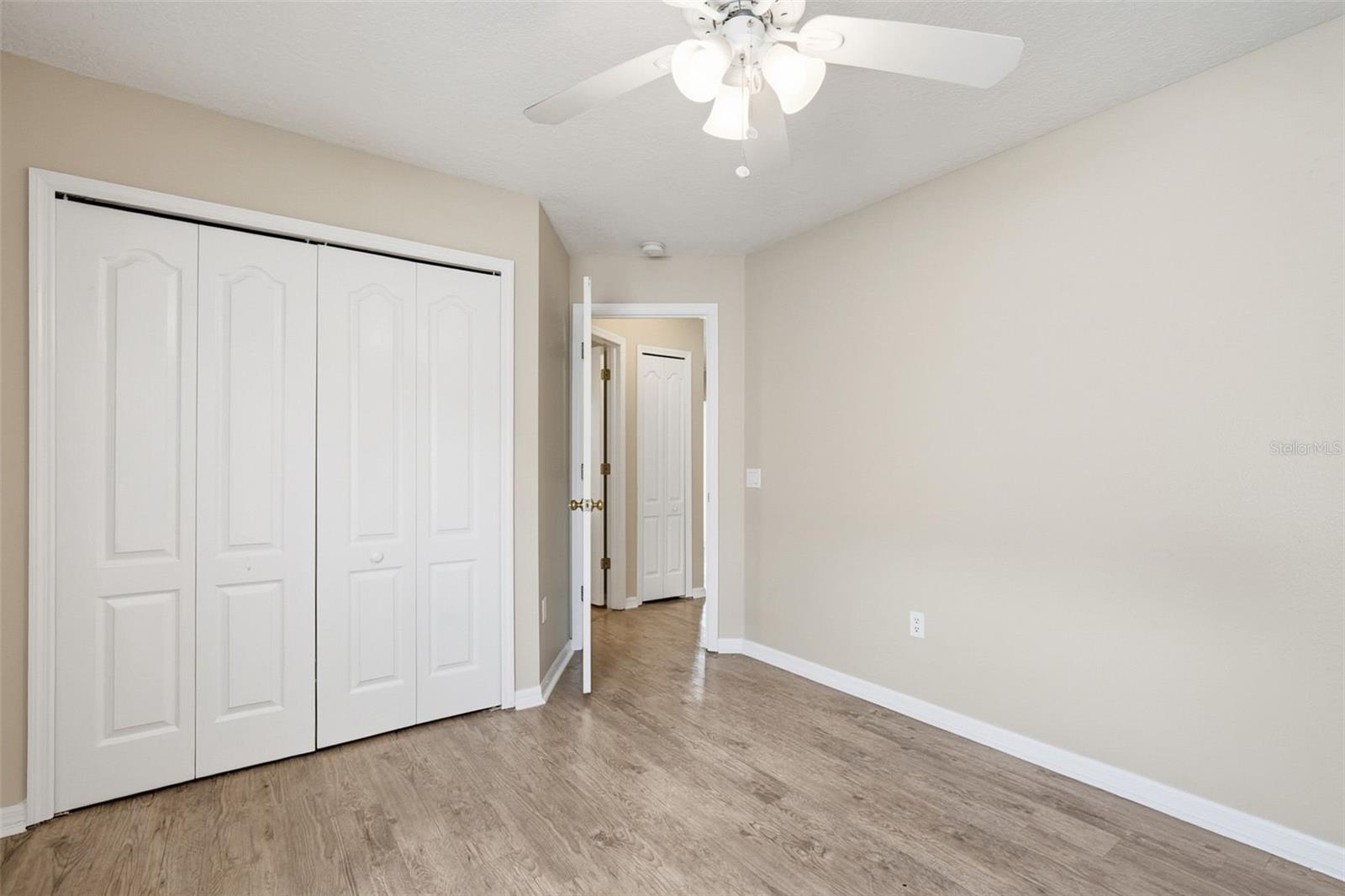 Image 23 of 36 For 3049 Castle Rock Circle
