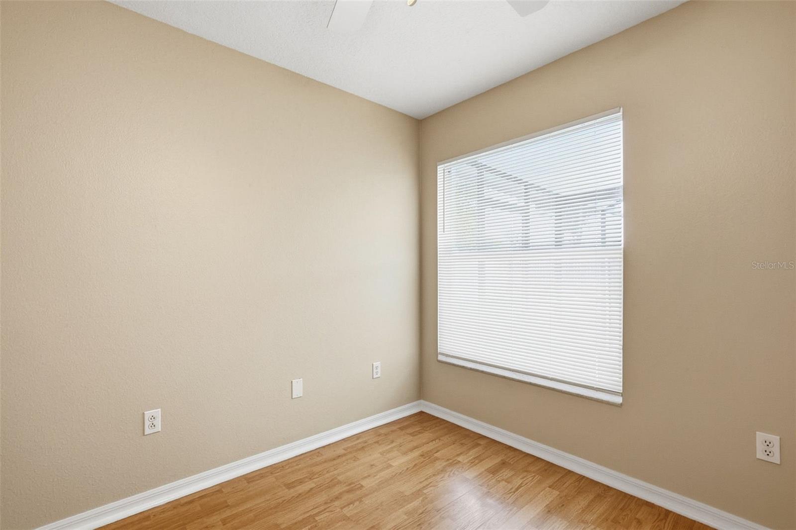 Image 24 of 36 For 3049 Castle Rock Circle