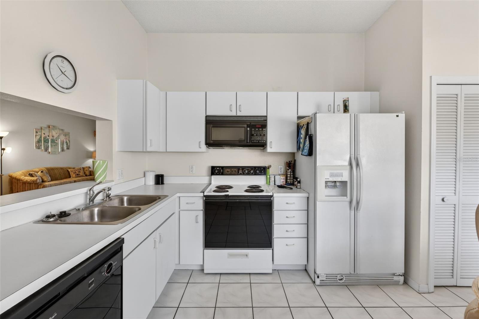 Image 11 of 45 For 6126 Sunnyvale Drive 2303