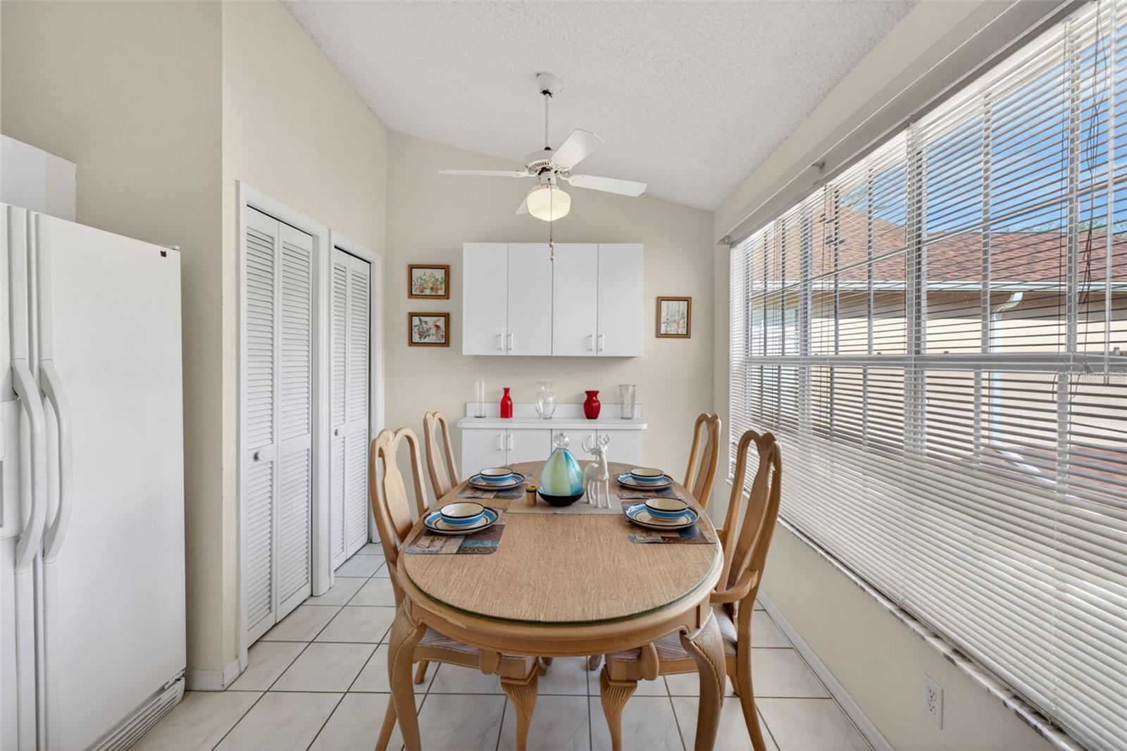 Image 14 of 45 For 6126 Sunnyvale Drive 2303