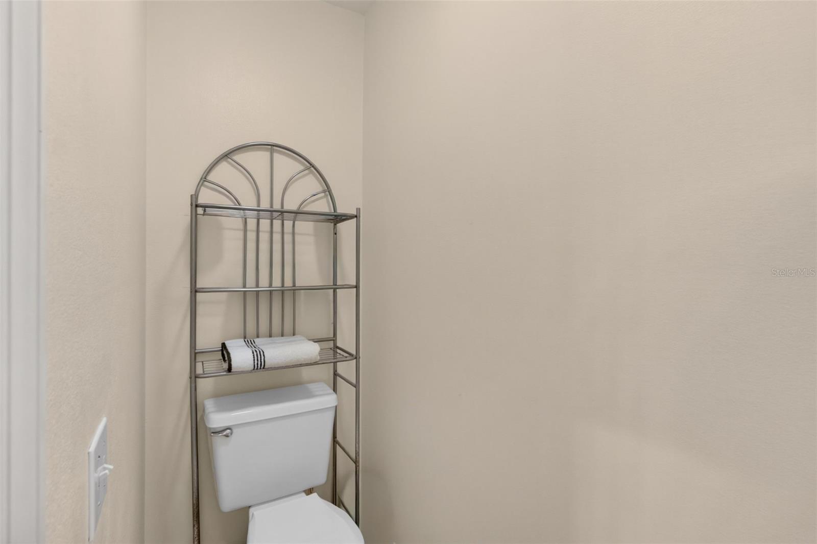 Image 21 of 45 For 6126 Sunnyvale Drive 2303