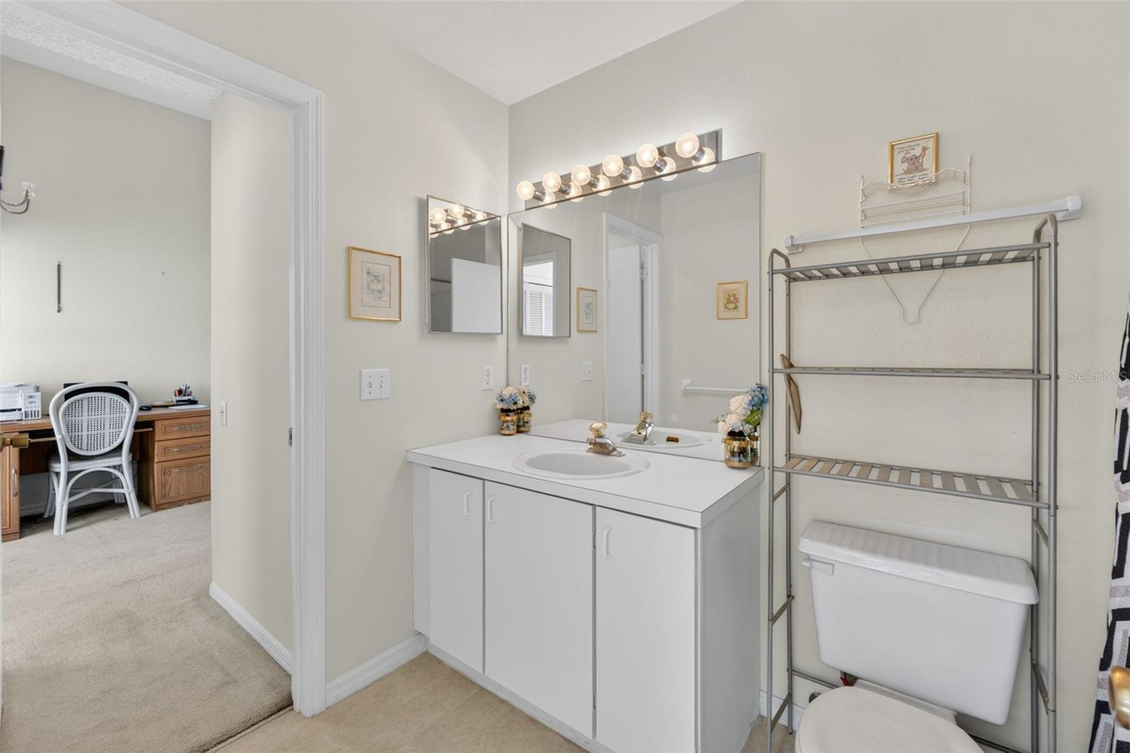 Image 24 of 45 For 6126 Sunnyvale Drive 2303